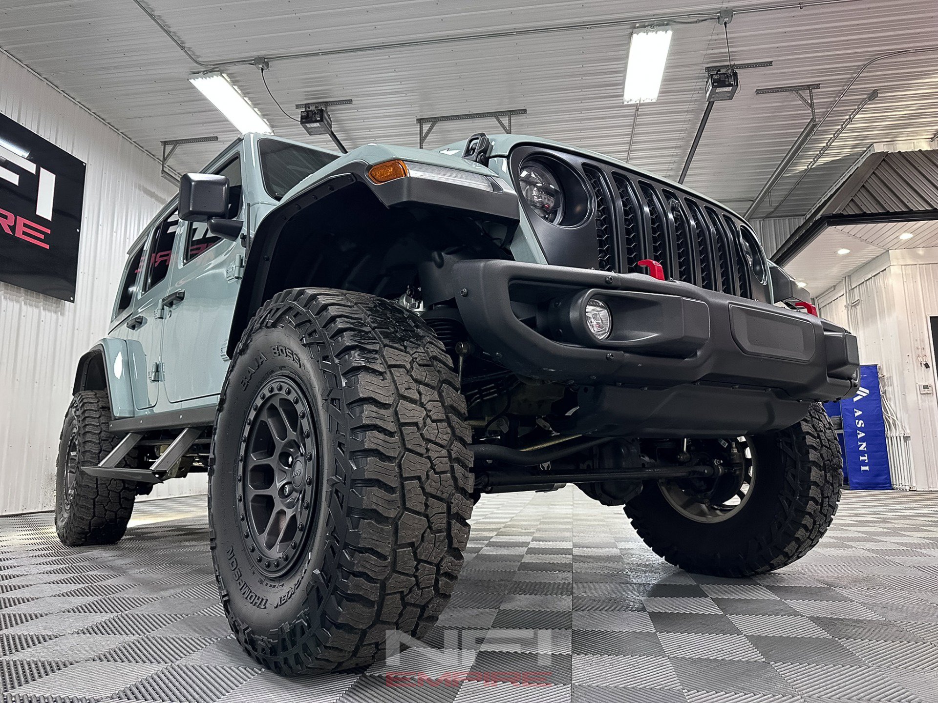 Used 2023 Jeep Wrangler Unlimited Rubicon w/ Xtreme 35 Tire Package image 15
