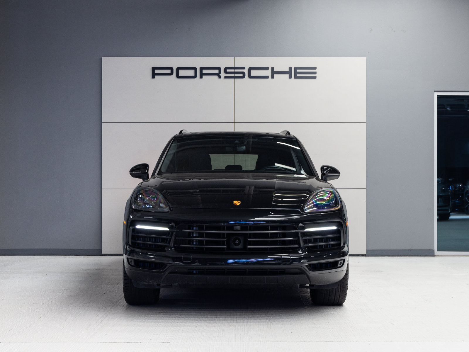 Certified 2023 Porsche Cayenne Platinum Edition AWD/4WD image 10