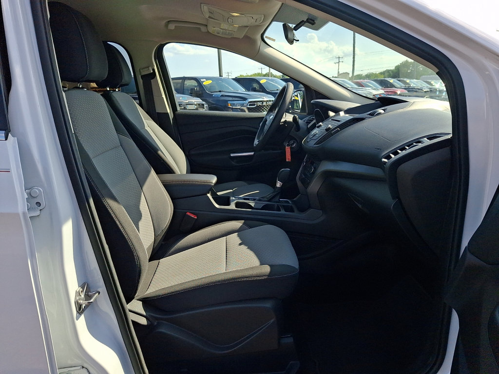 Used 2017 Ford Escape SE AWD/4WD image 13