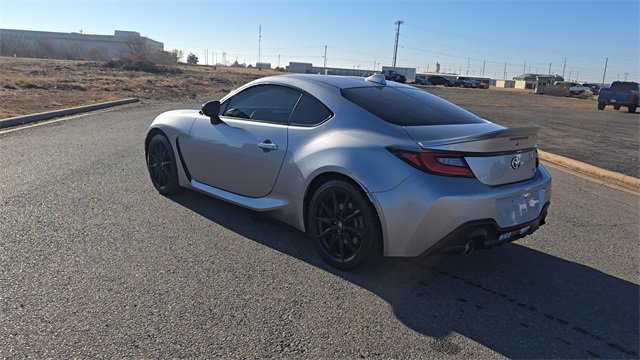 Used 2024 Toyota GR86 Premium image 8