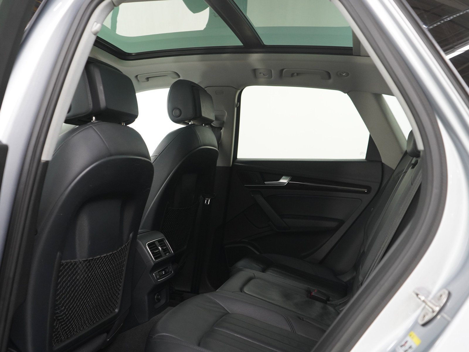 Used 2018 Audi Q5 2.0T Premium Plus w/ Premium Plus Package AWD/4WD image 18