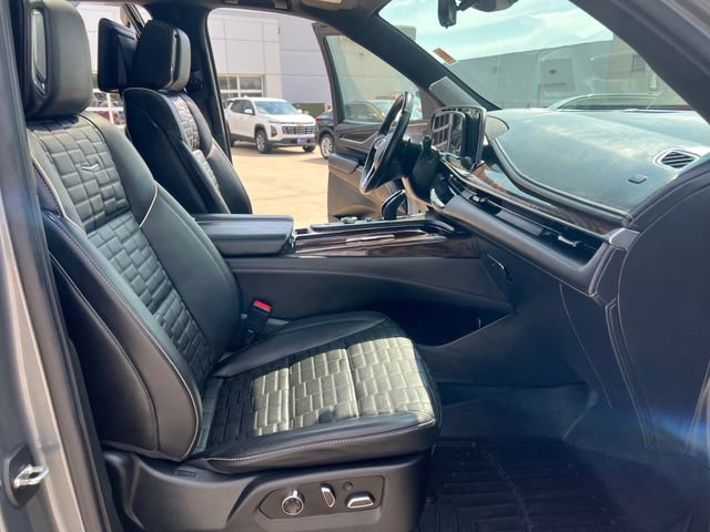 Used 2021 Cadillac Escalade Sport Platinum AWD/4WD image 17
