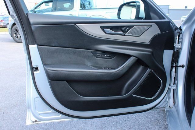 Used 2020 Jaguar XE S image 10