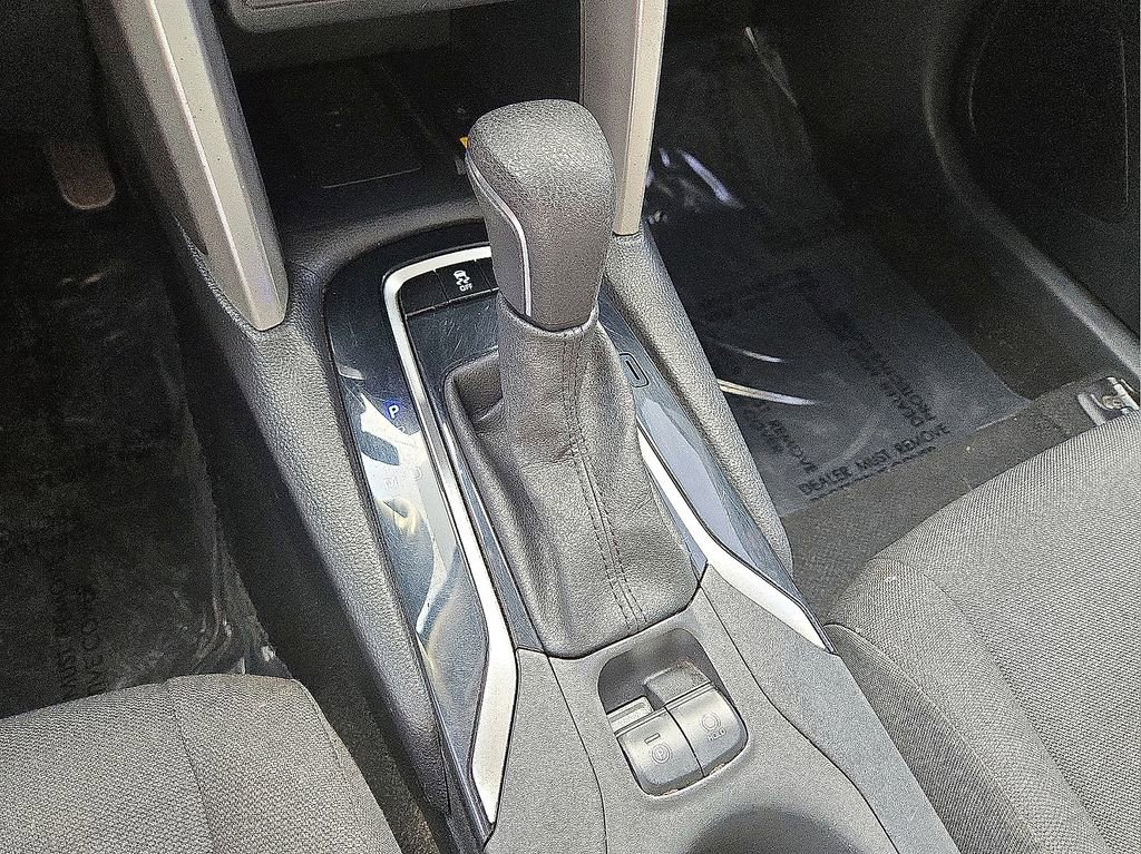 Used 2023 Toyota Corolla Cross LE image 30