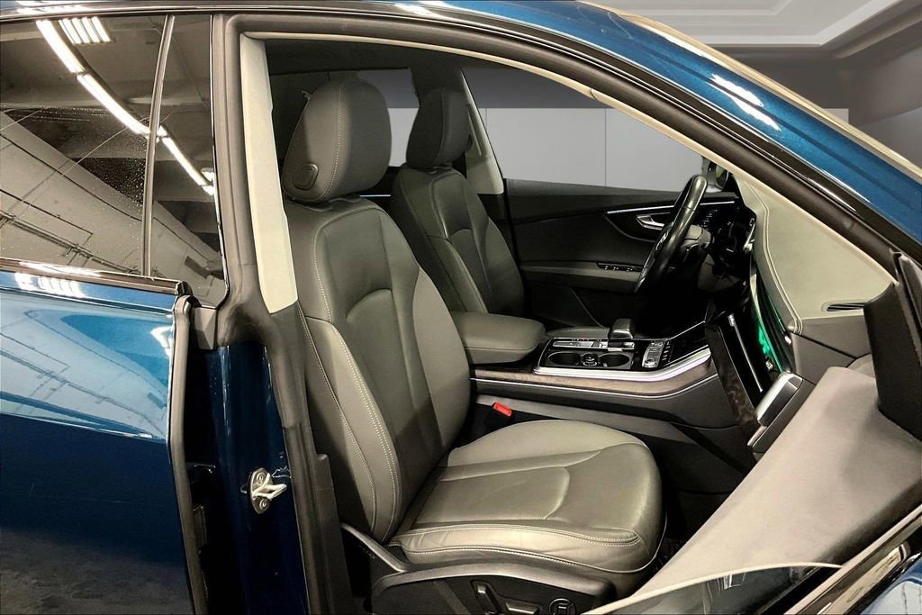 Used 2019 Audi Q8 Prestige AWD/4WD image 29