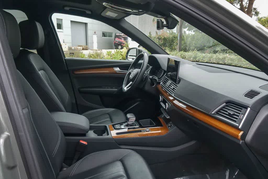 Used 2023 Audi Q5 2.0T Premium w/ Convenience Package AWD/4WD image 15