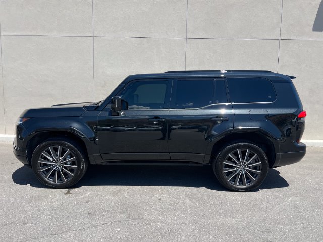 Certified 2025 Lexus GX 550 w/ Accessory Package (2T) AWD/4WD image 4