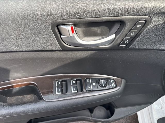 Used 2017 Kia Optima EX image 16