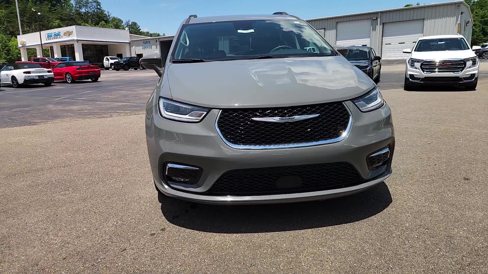 Used 2022 Chrysler Pacifica Touring-L FWD image 7