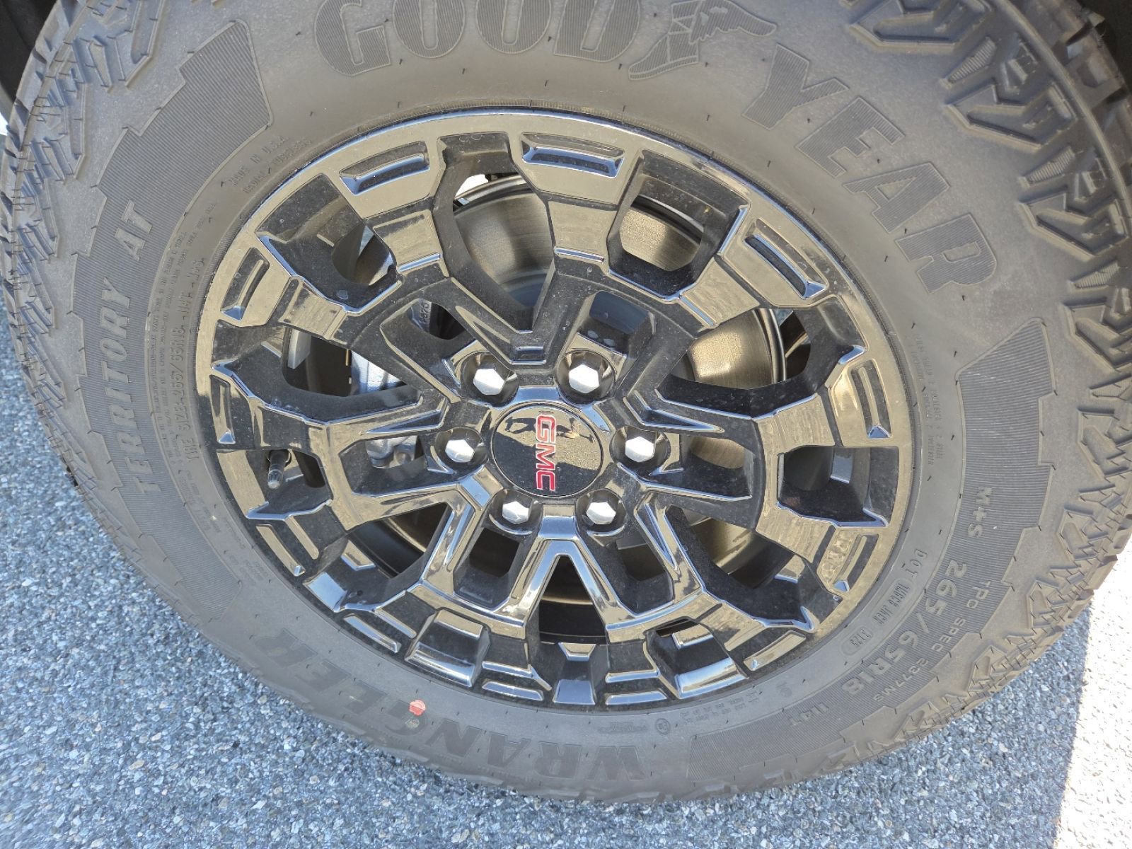 New 2026 GMC Canyon Elevation w/ Convenience Package image 14