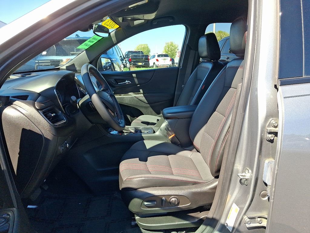 Certified 2023 Chevrolet Equinox RS FWD image 14