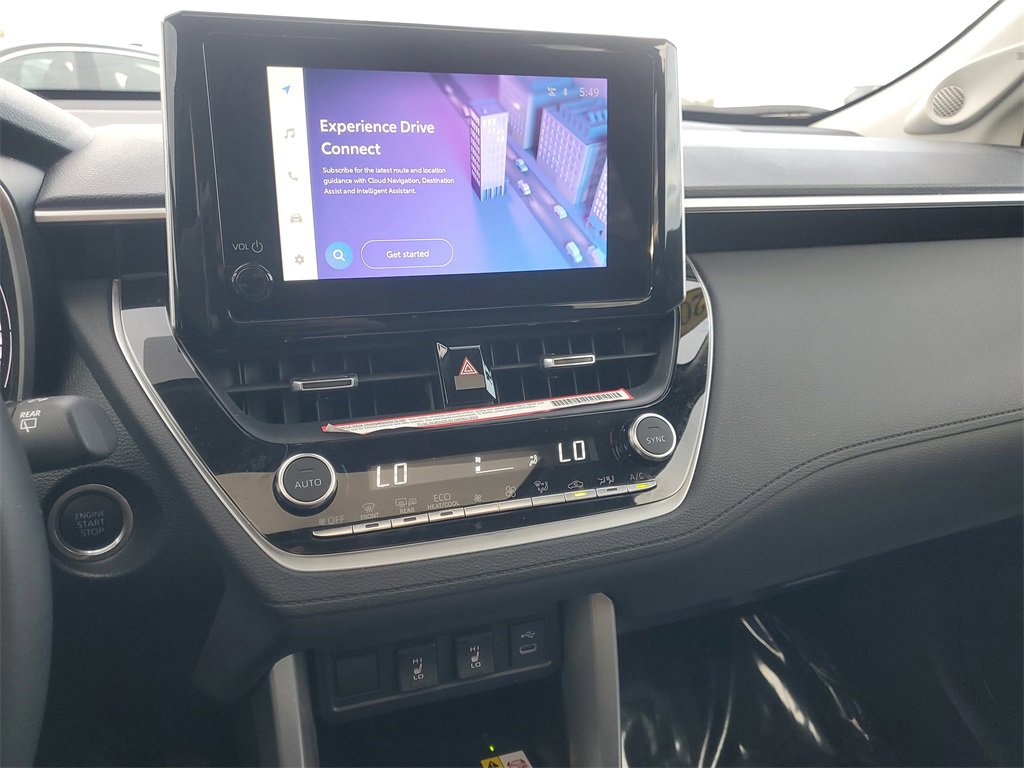 Used 2023 Toyota Corolla Cross XLE image 26