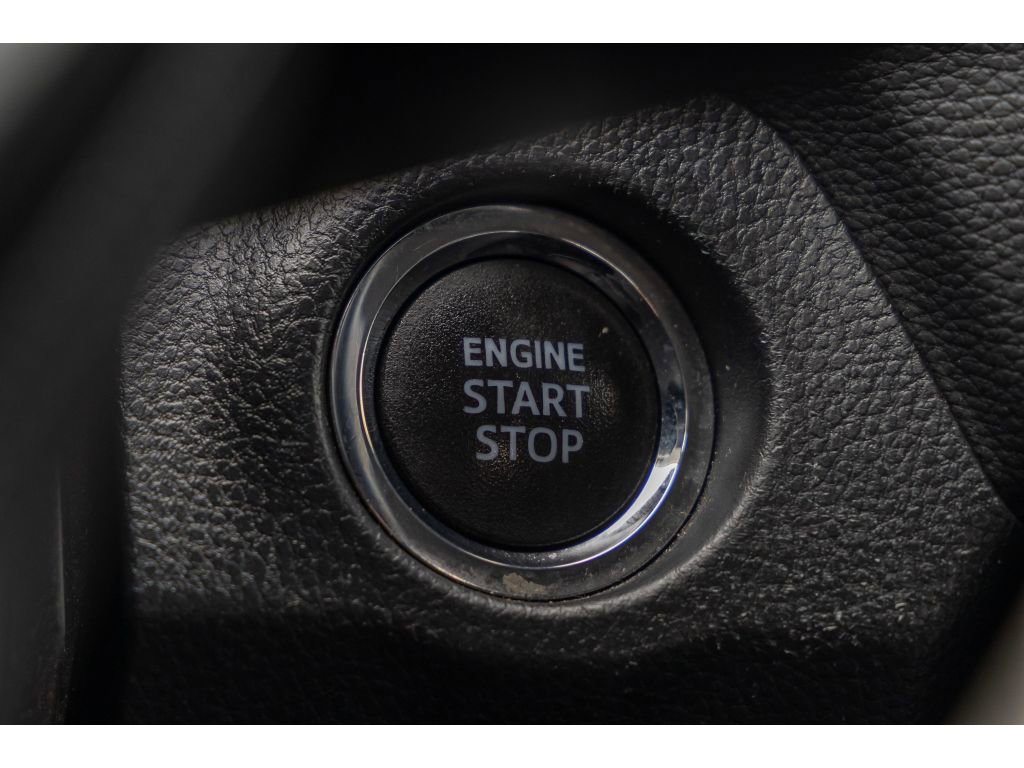 Used 2021 Toyota RAV4 XLE image 27