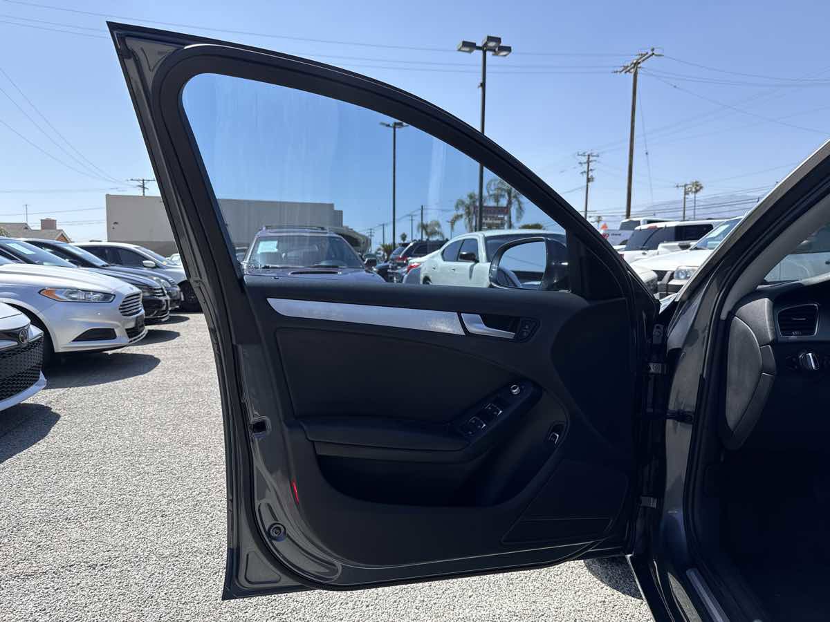 Used 2013 Audi A4 2.0T Premium w/ Convenience Pkg FWD image 7