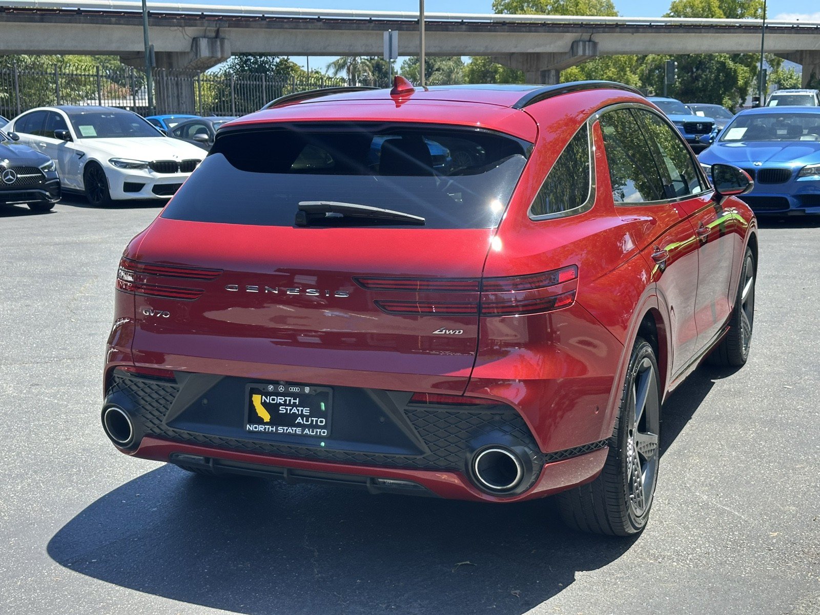 Used 2024 Genesis GV70 2.5T w/ Sport Prestige Package AWD/4WD image 9