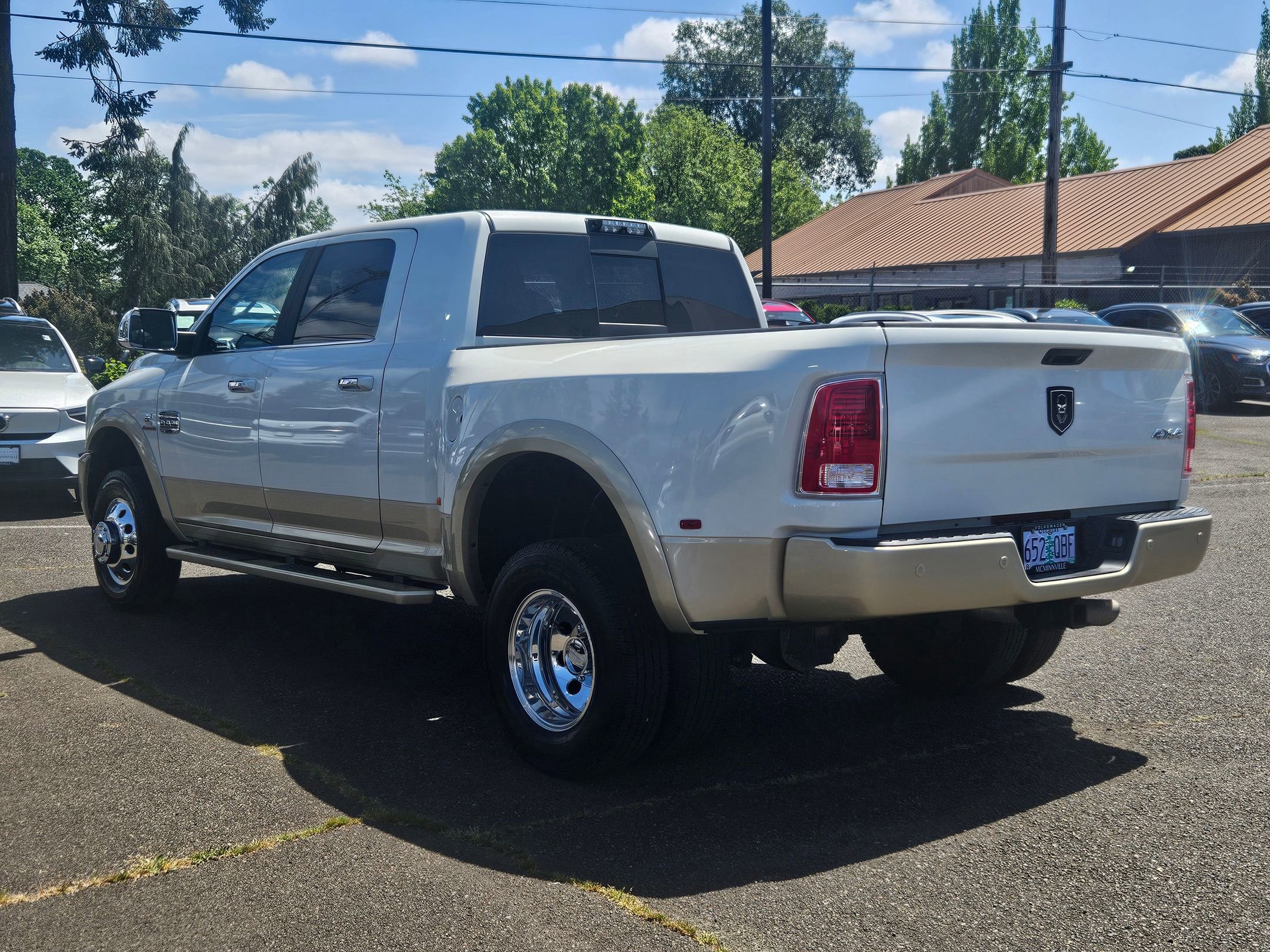 Used 2017 RAM 3500 Laramie Longhorn AWD/4WD image 3