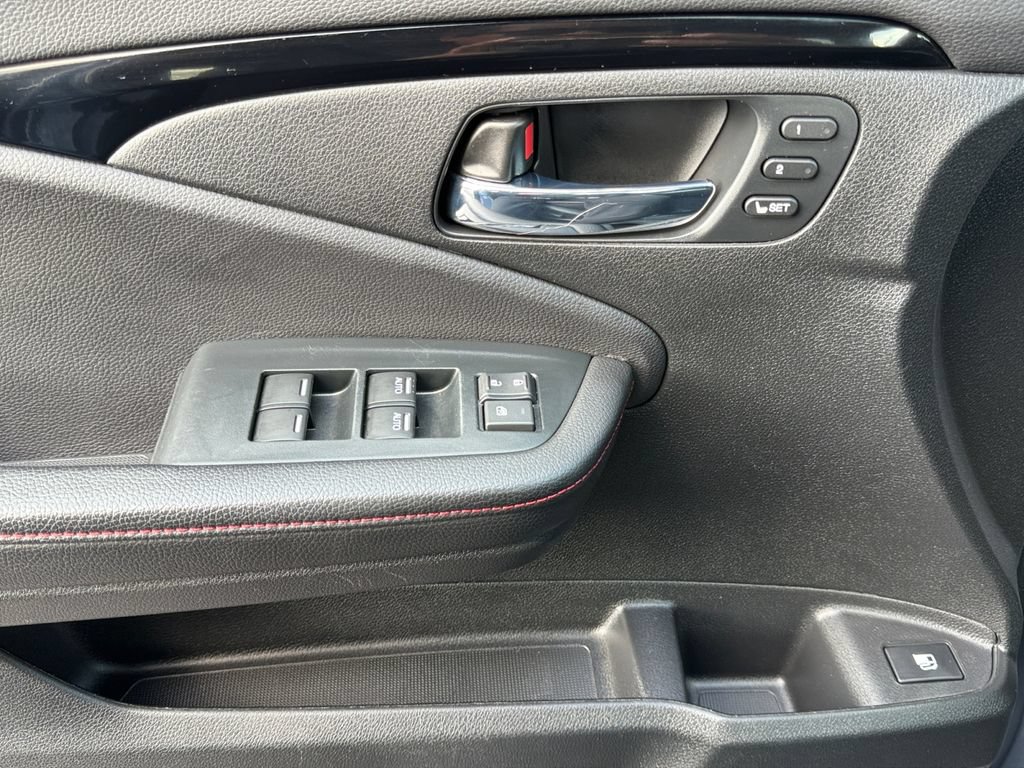 Used 2023 Honda Ridgeline Black Edition image 11