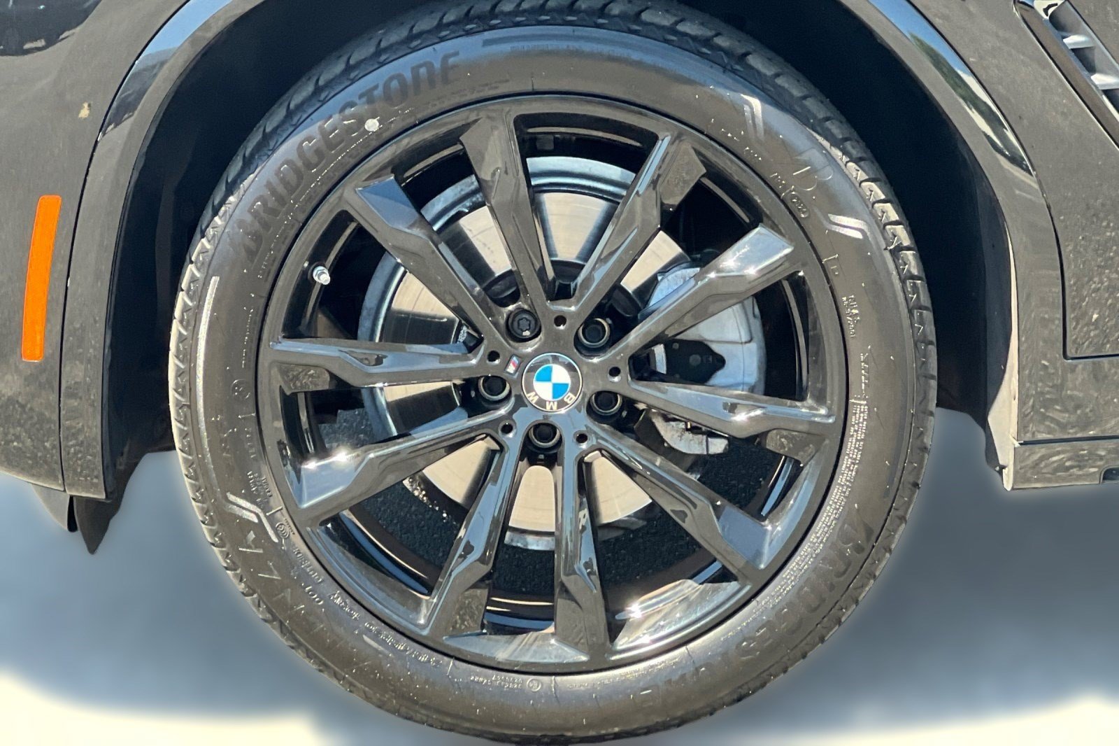 Used 2023 BMW X4 xDrive30i w/ M Sport Package AWD/4WD image 13