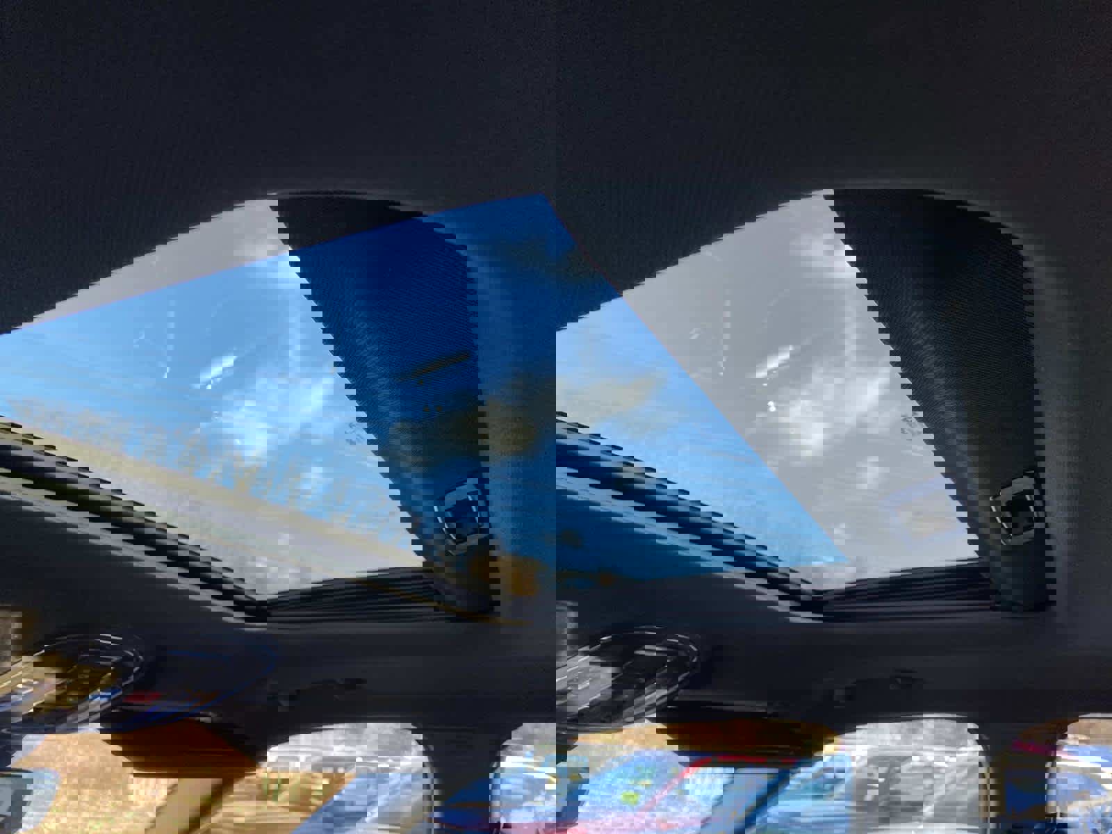 New 2025 Jeep Grand Cherokee Laredo image 9