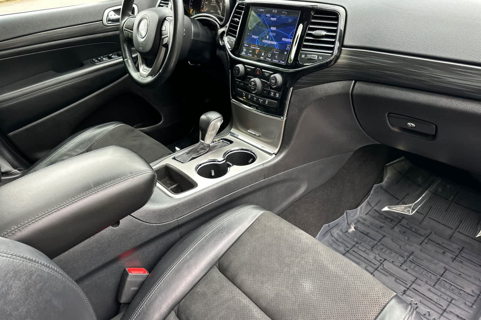 Used 2019 Jeep Grand Cherokee Altitude AWD/4WD image 16