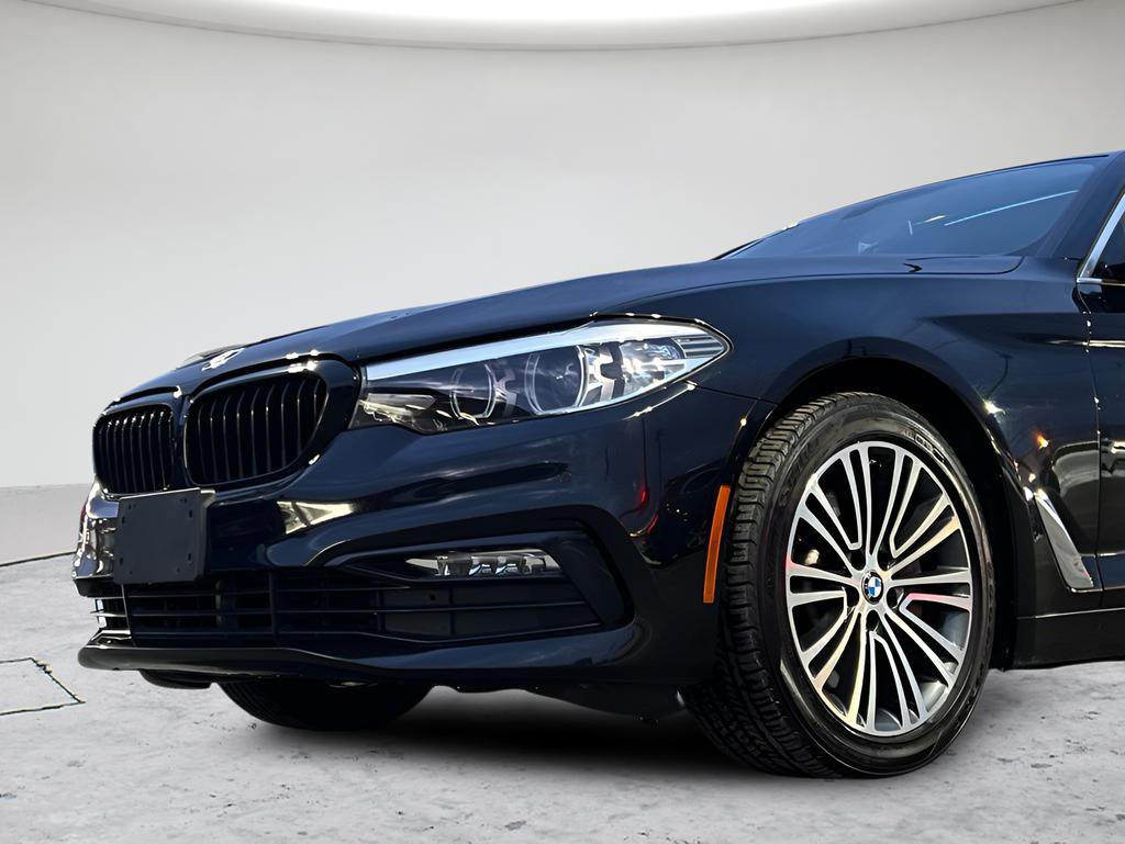Used 2018 BMW 540i xDrive 540i xDrive image 32