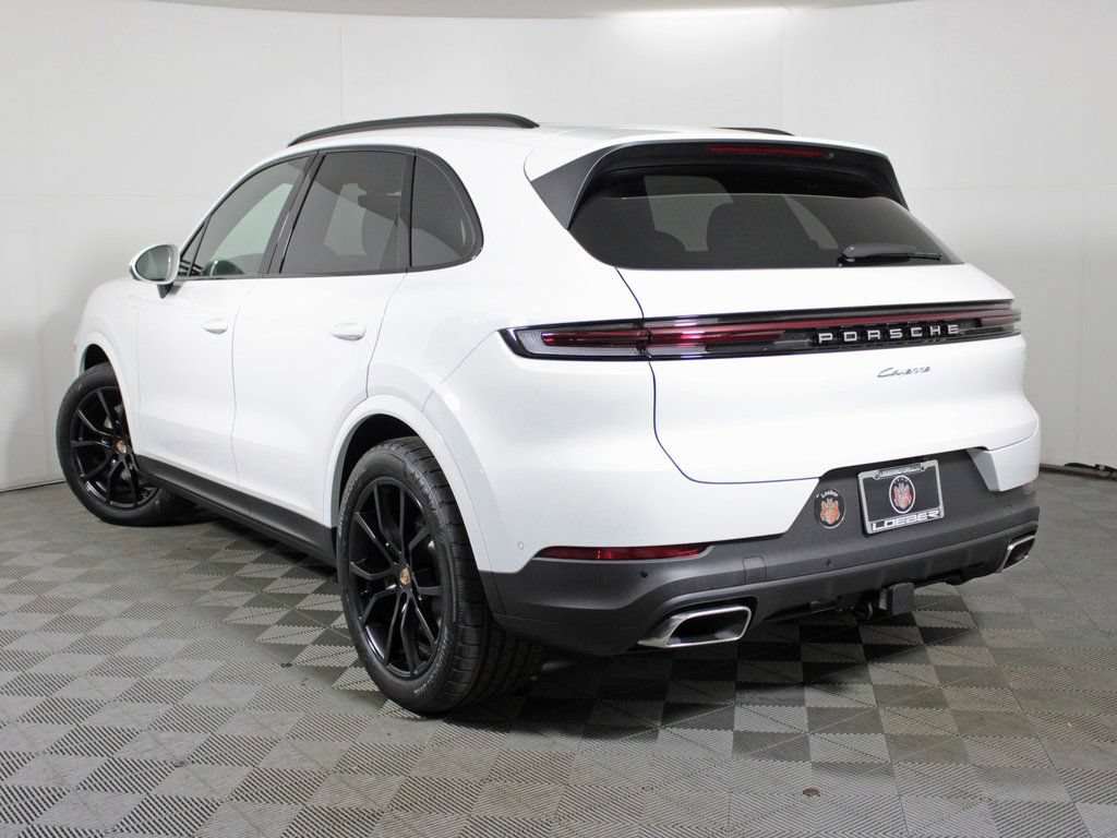 Certified 2026 Porsche Cayenne AWD/4WD image 3