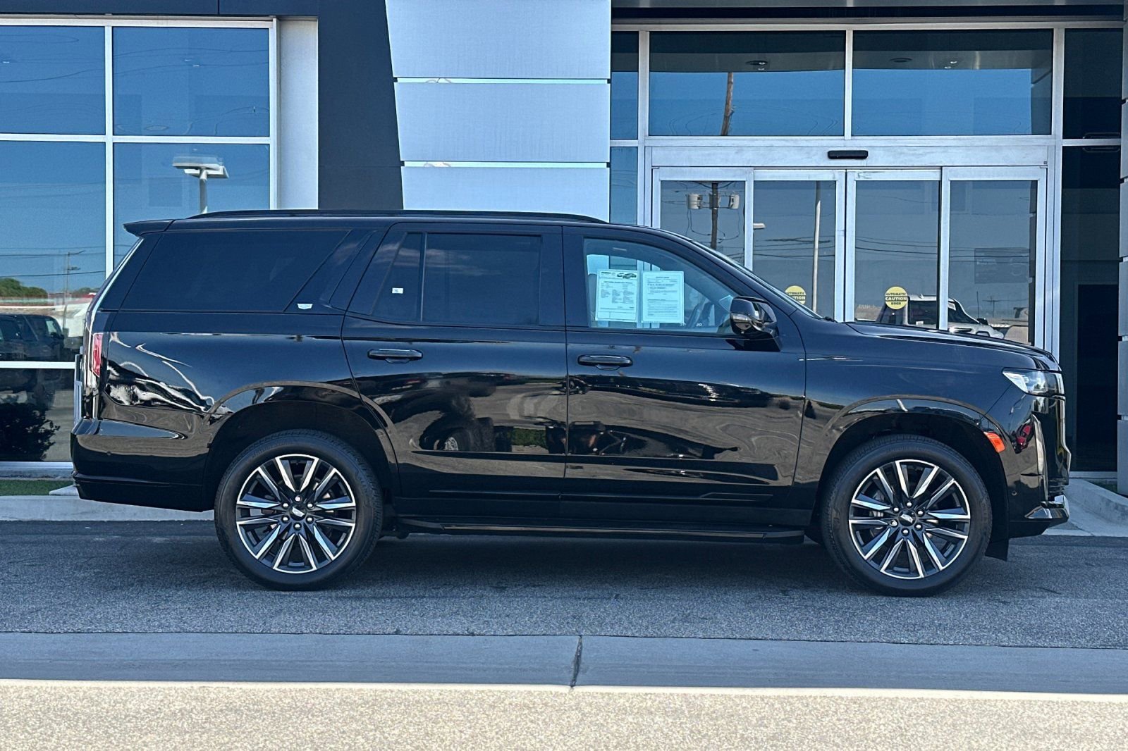 Used 2022 Cadillac Escalade Sport Platinum image 3