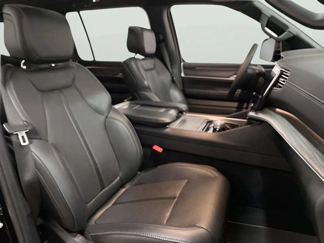 Used 2024 Jeep Wagoneer Series II w/ Premium Group I AWD/4WD image 84