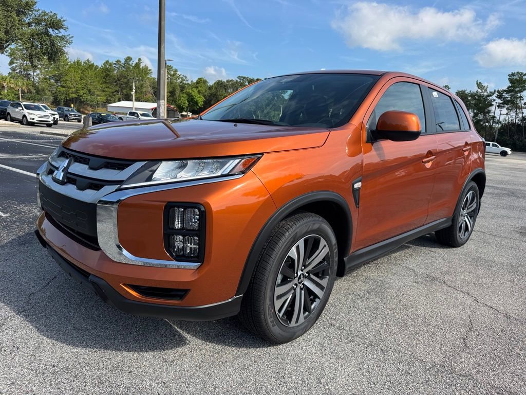 Used 2025 Mitsubishi Outlander Sport SE image 3