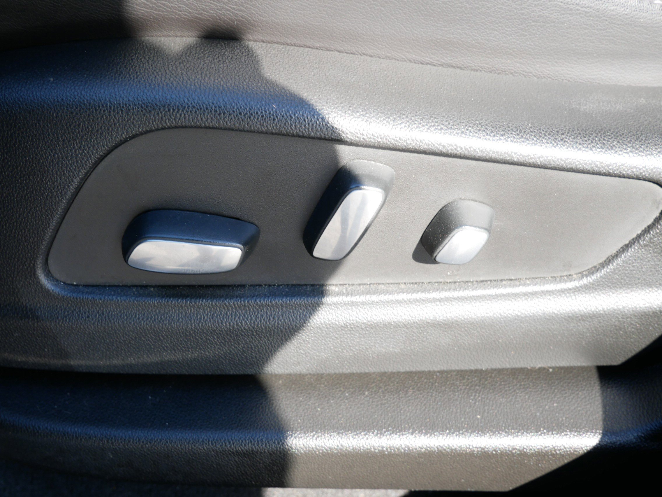 Certified 2024 Cadillac XT5 Sportv w/ LPO, Floor Liner Package image 7