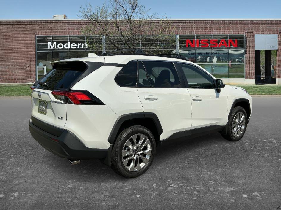 Used 2025 Toyota RAV4 XLE Premium FWD image 4