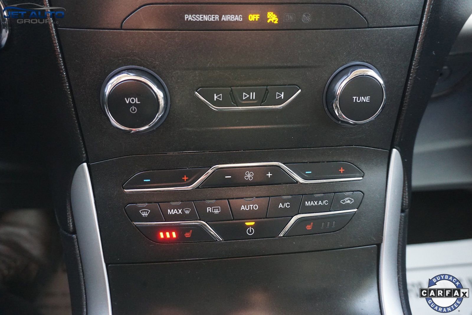 Used 2020 Ford Edge SEL image 33