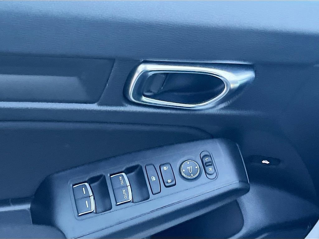 Used 2025 Honda Civic Sport image 17