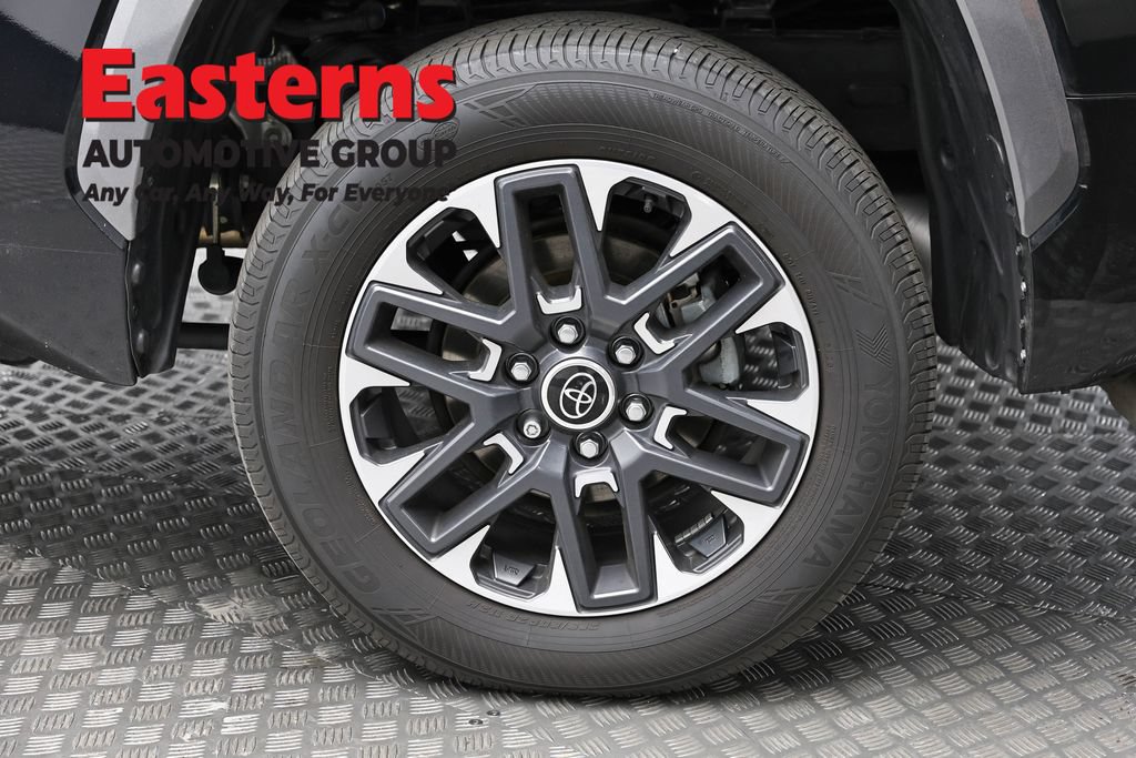 Used 2024 Toyota Tundra Limited AWD/4WD image 8