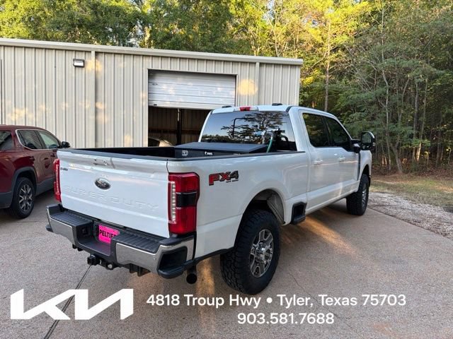 Used 2023 Ford F250 Lariat w/ FX4 Off-Road Package AWD/4WD image 16