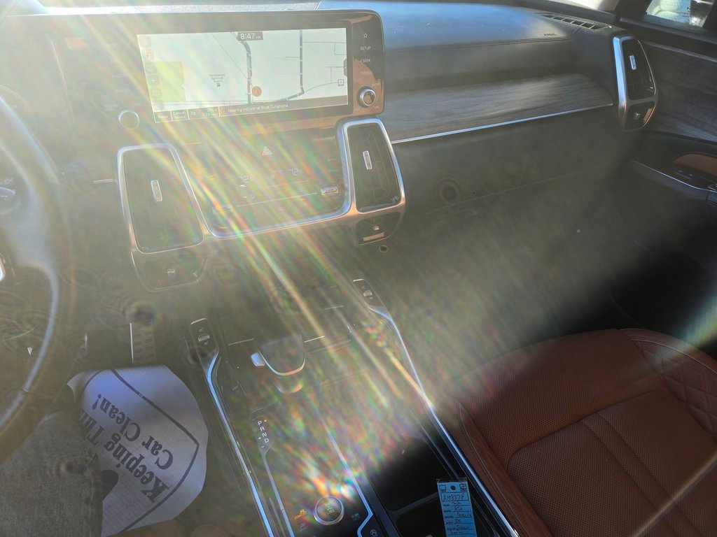 Used 2022 Kia Sorento SX Prestige w/ Rust Color Package image 11