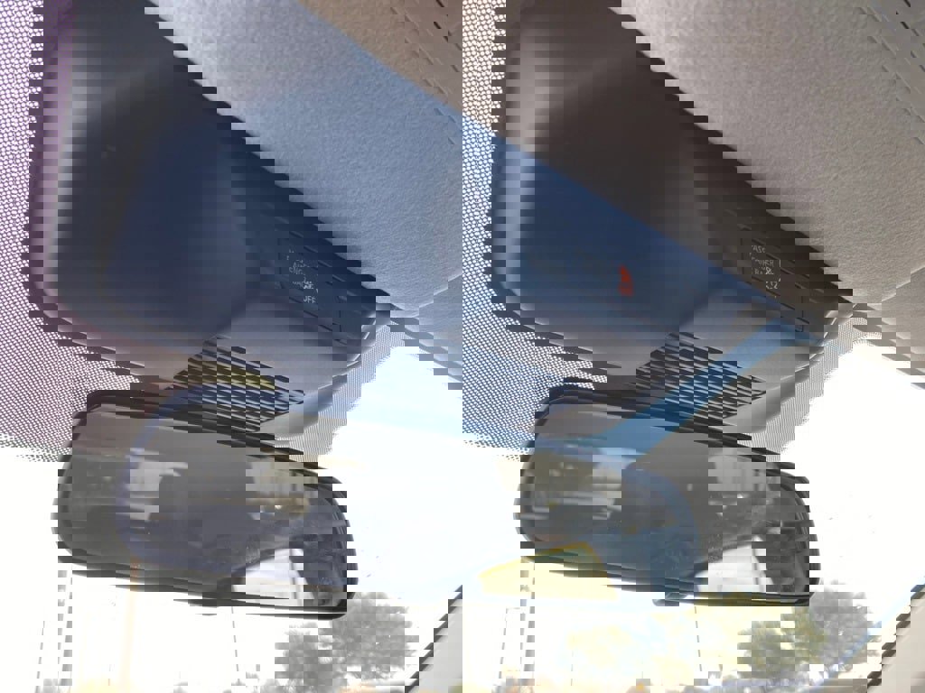 Used 2025 Nissan Kicks SV image 24