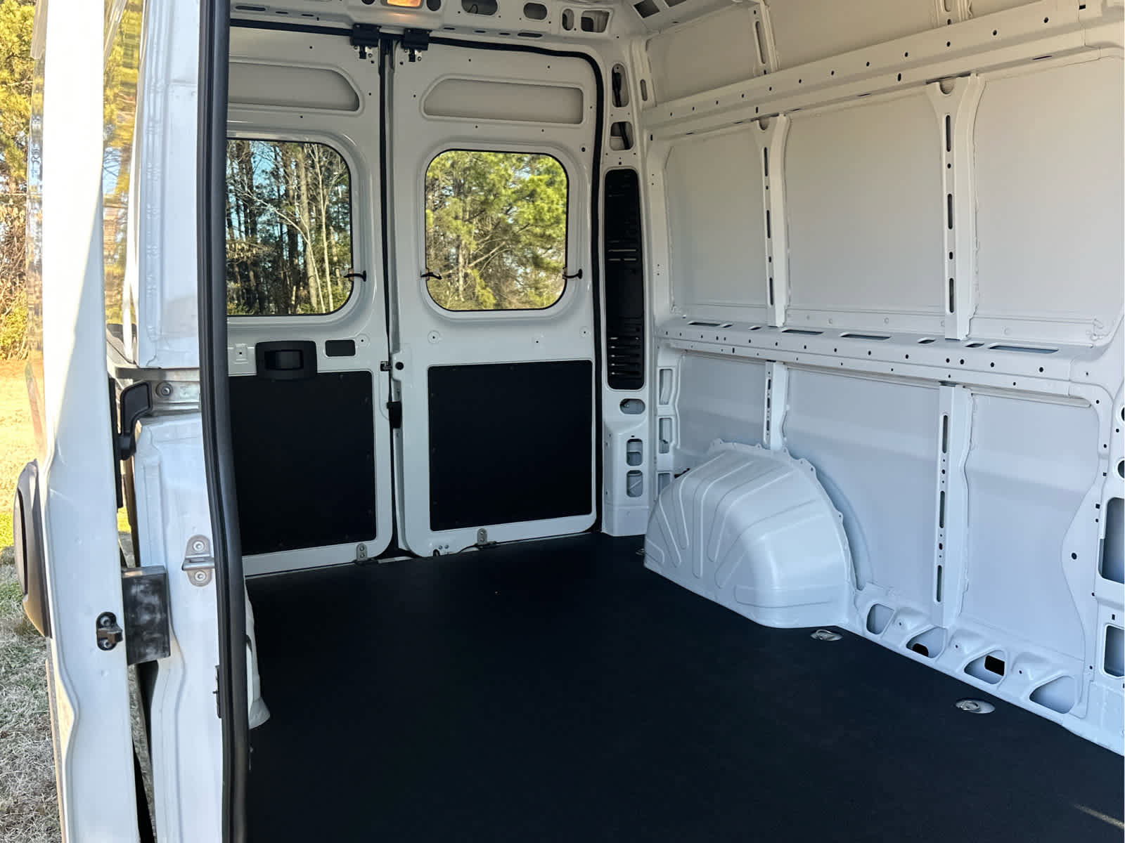 New 2025 RAM ProMaster 2500 FWD image 48