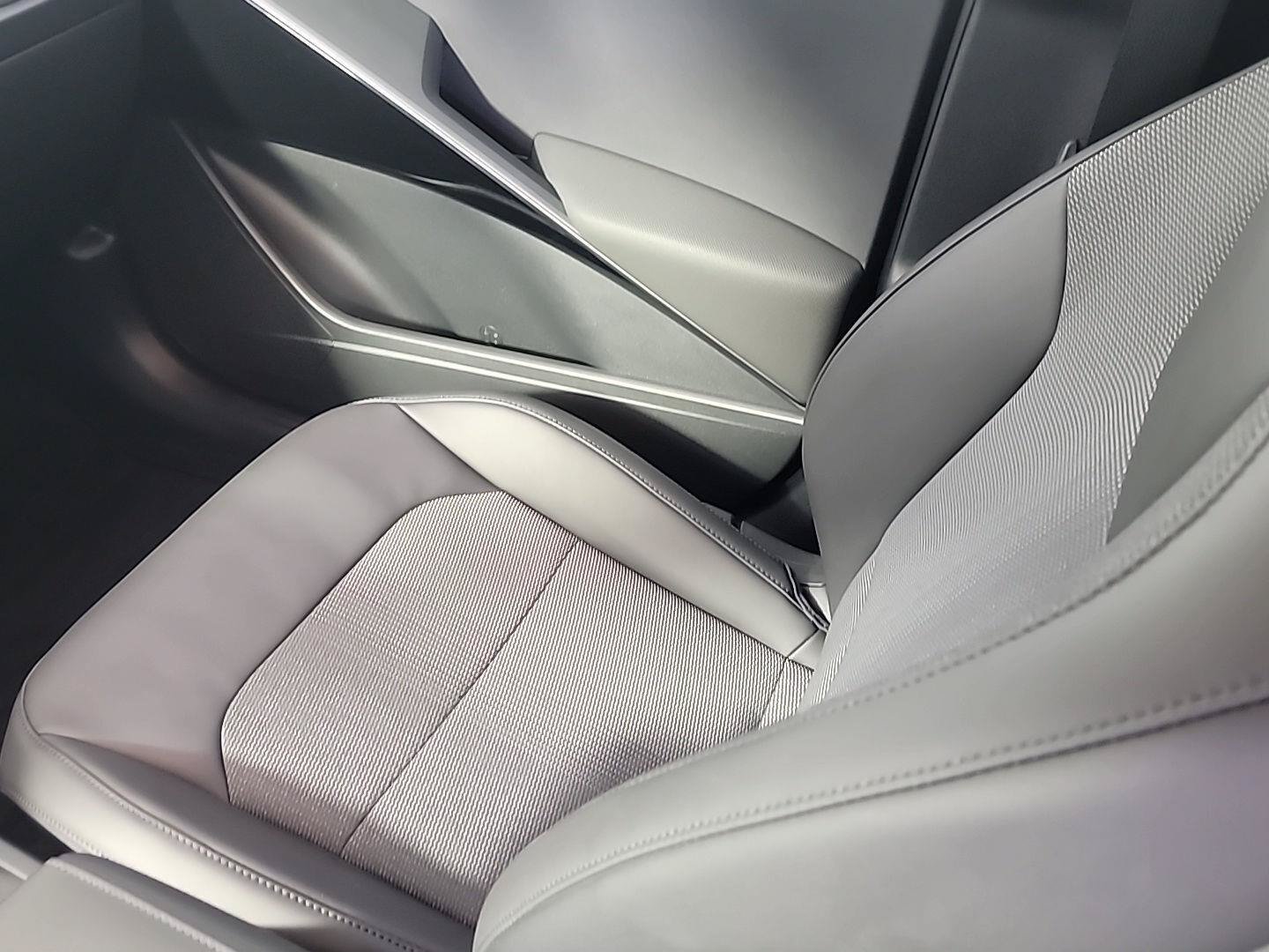 Certified 2023 Kia Niro EX FWD image 21