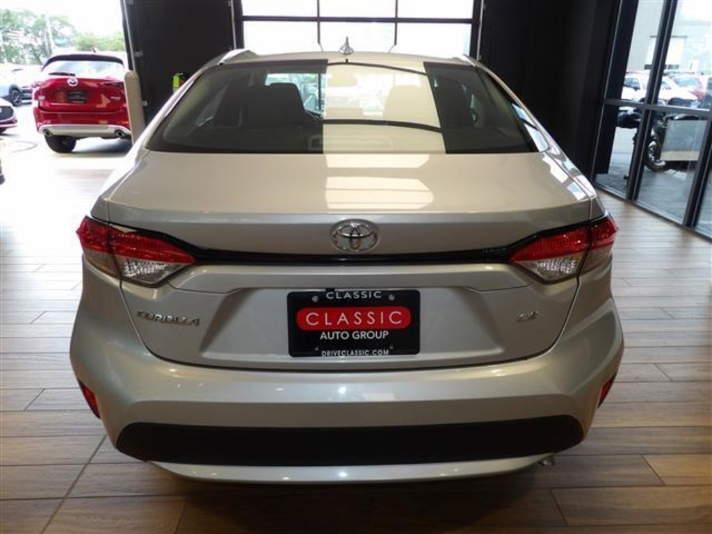 Used 2022 Toyota Corolla LE image 7