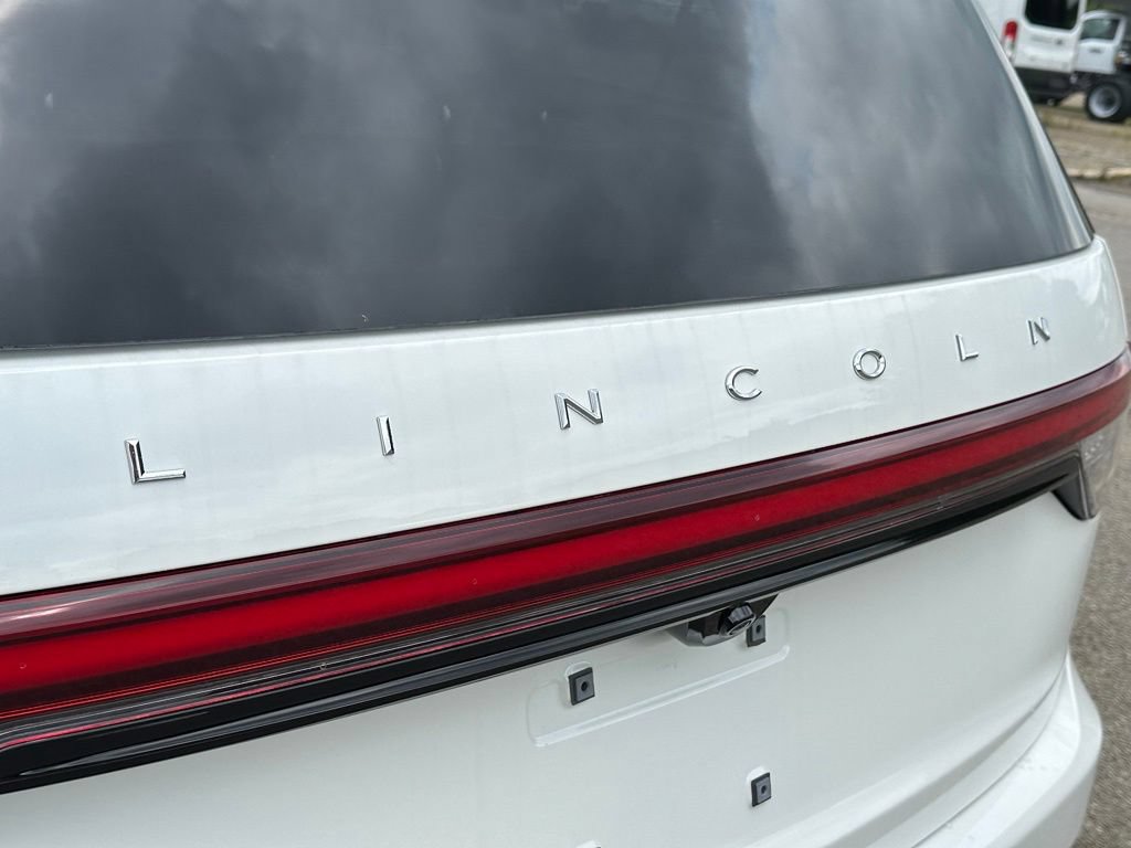 New 2026 Lincoln Aviator Reserve w/ Jet Appearance Package AWD/4WD image 27
