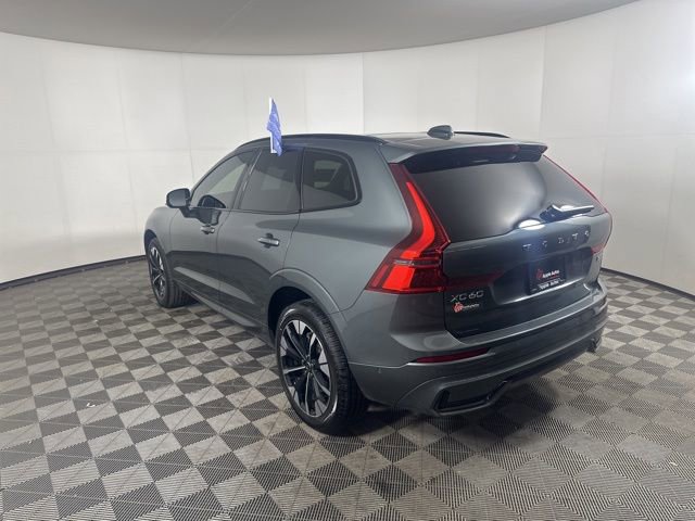 Used 2026 Volvo XC60 B5 Plus w/ Climate Package image 4