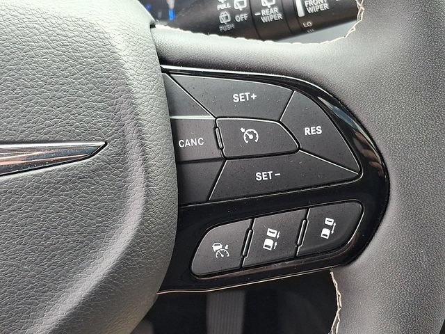Used 2026 Chrysler Pacifica Limited w/ S Appearance Package FWD image 25