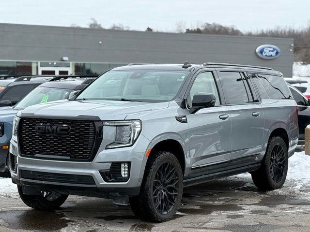Used 2024 GMC Yukon XL Denali w/ Denali Reserve Package image 44