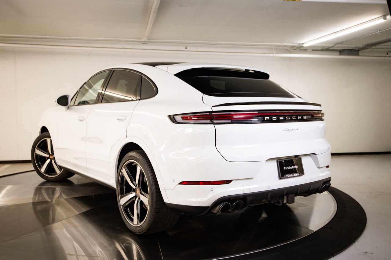 Certified 2026 Porsche Cayenne Coupe AWD/4WD image 3