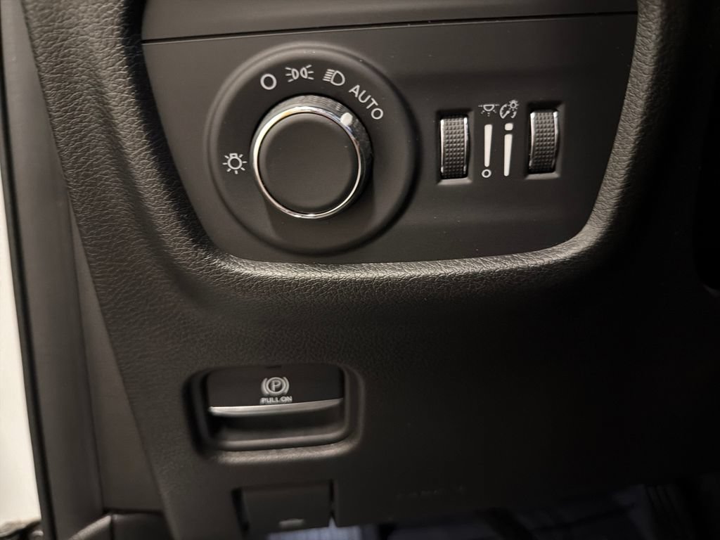 Used 2021 Jeep Grand Cherokee L Laredo AWD/4WD image 27
