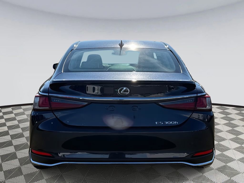 Used 2025 Lexus ES 300h w/ Premium Package image 3