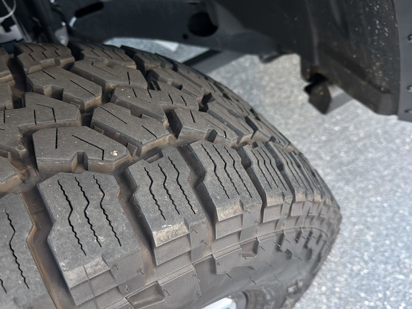 Used 2024 Jeep Gladiator Mojave w/ Technology Group image 35