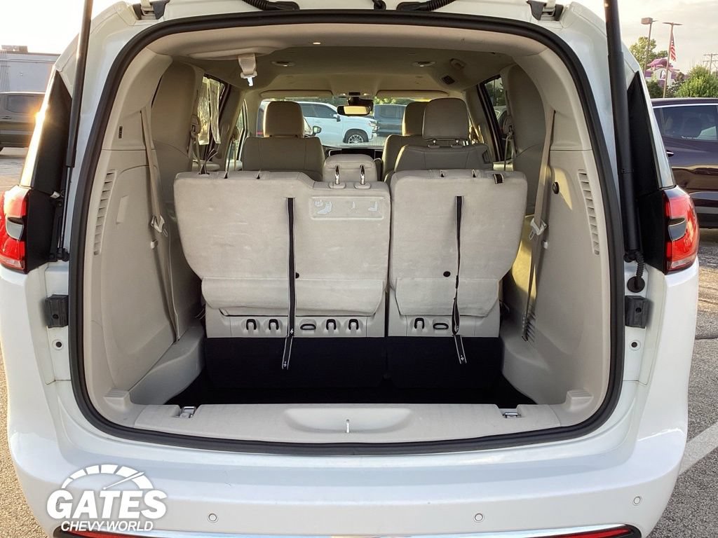 Used 2021 Chrysler Pacifica Touring-L FWD image 11