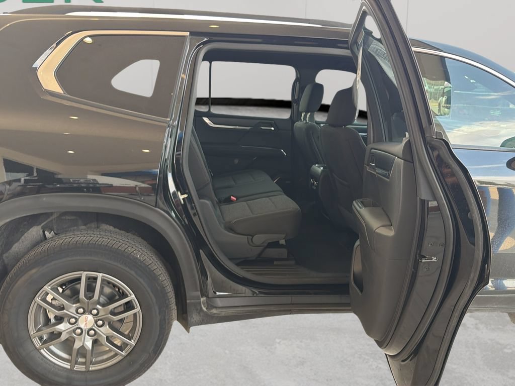 Used 2025 GMC Acadia Elevation AWD/4WD image 39